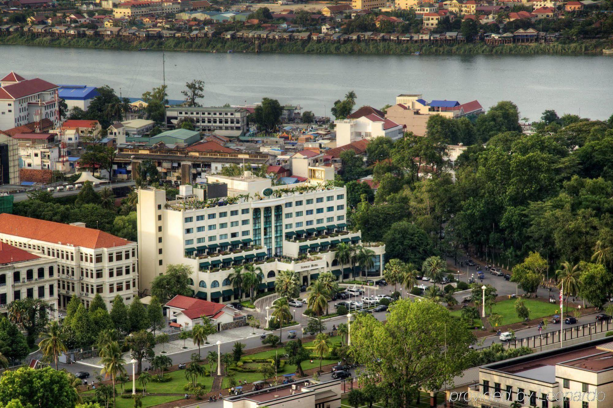 Sunway Hotel Phnom Penh Exterior foto